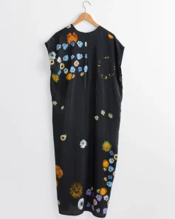 Simple Dress in Print I/Flowers on Black