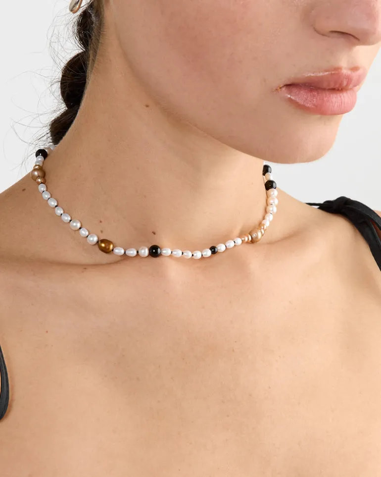 Sirena Pearl Neckace in Multi Color Pearls