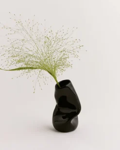 Small Solitude Vessel in Gloss Black