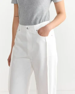 Spring Tuck Jean in White