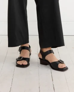 Square Heeled Sandals With Straps in Black