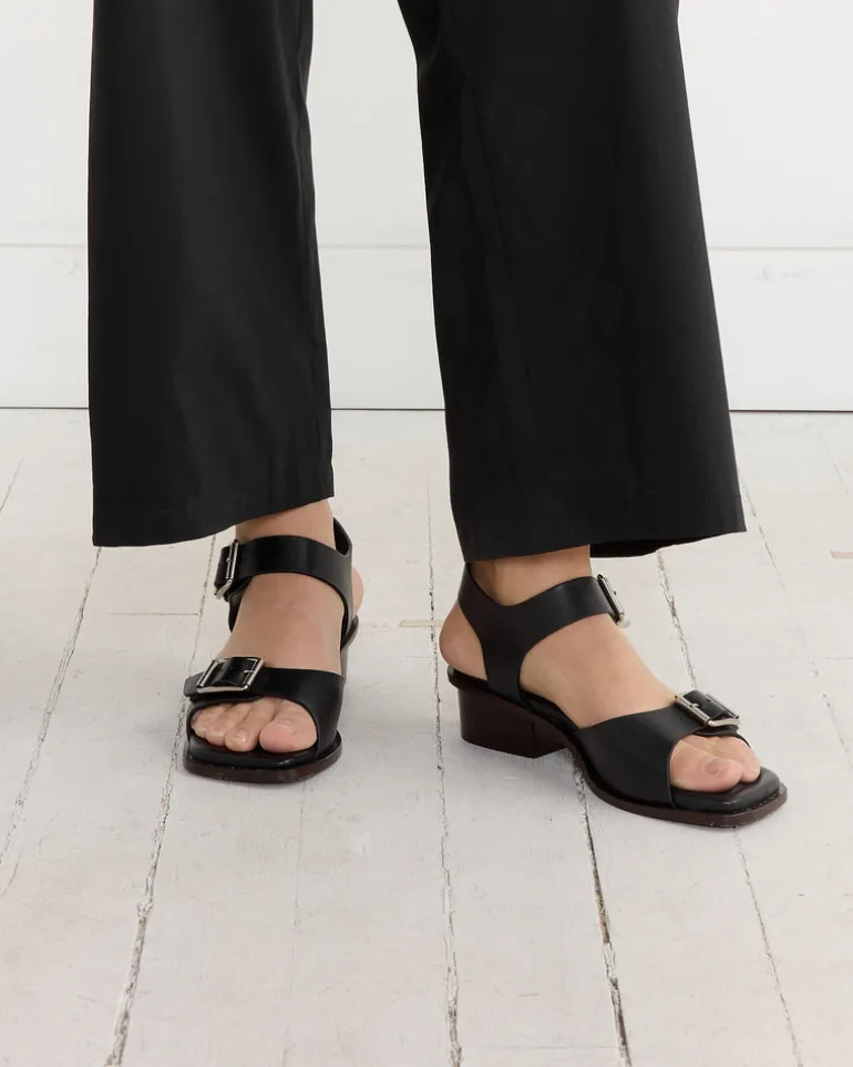 Square Heeled Sandals With Straps in Black