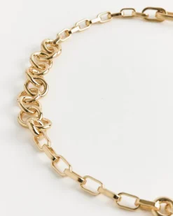 Stessa Necklace