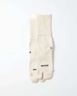 1556 Tabi Socks in Raw White