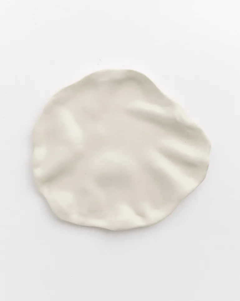 The Perfect Plate To Confound an In-Law in Matte White