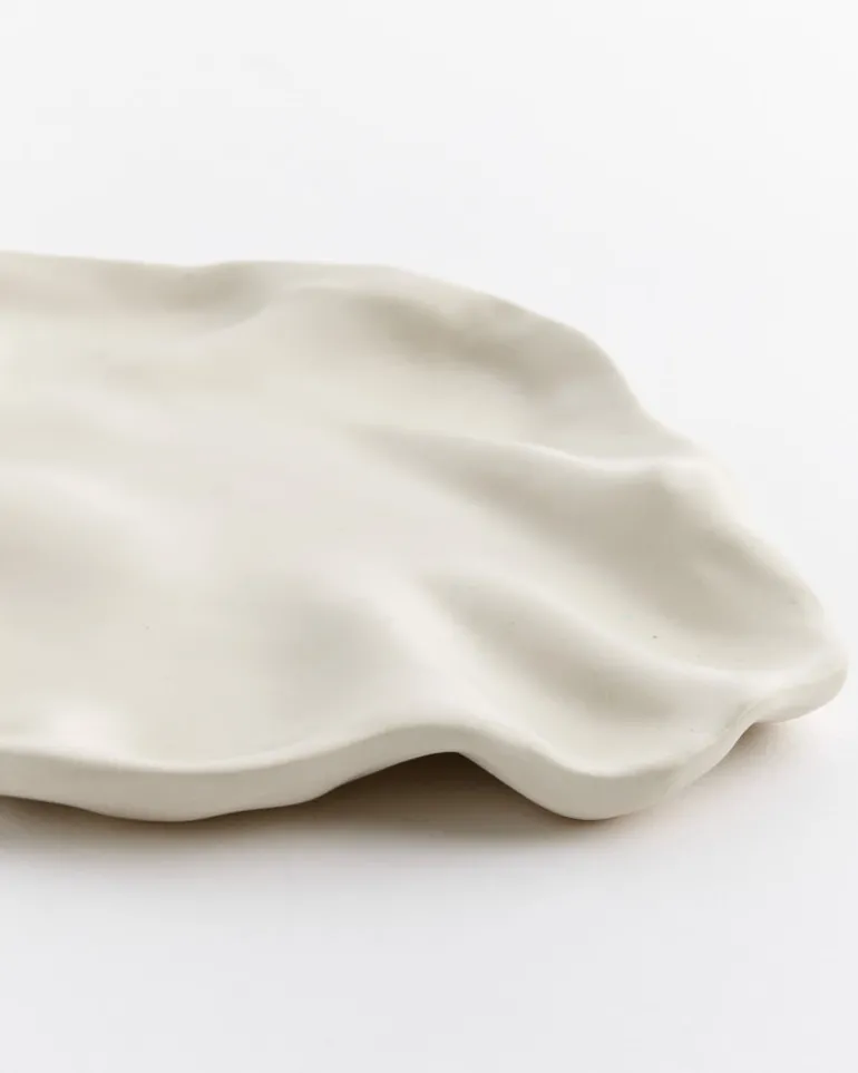 The Perfect Plate To Confound an In-Law in Matte White