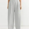 Three Tuck Banding Pant in Grey
