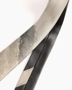 Tie in Anthracite