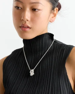 Una Caracola Bolas Necklace in Silver