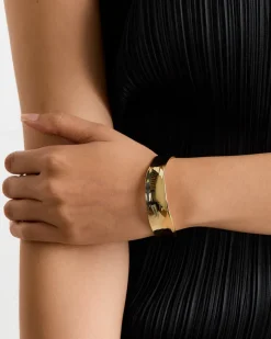 Versus Cuff in Bronze