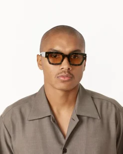 Villette Sunglasses in Yellow Turtle/Jaune
