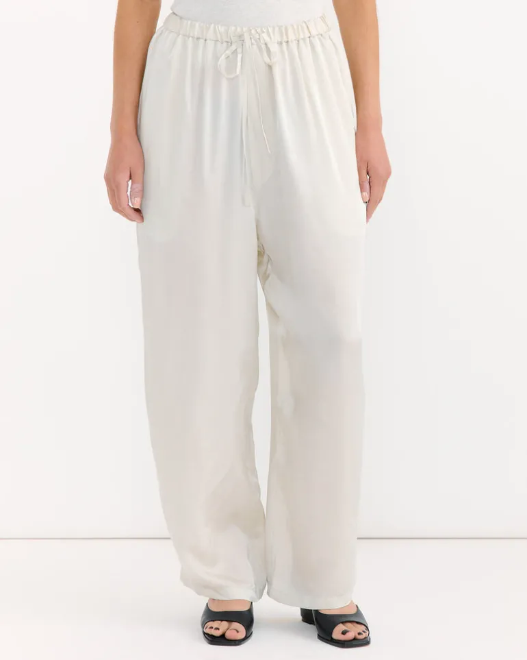 Viscose Relaxed Pant in Hielo