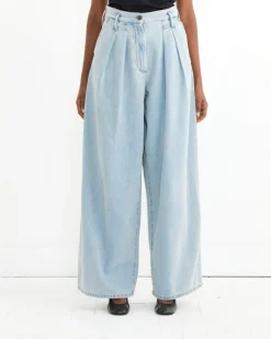 Wide Pleated Jeans in Ice Blue